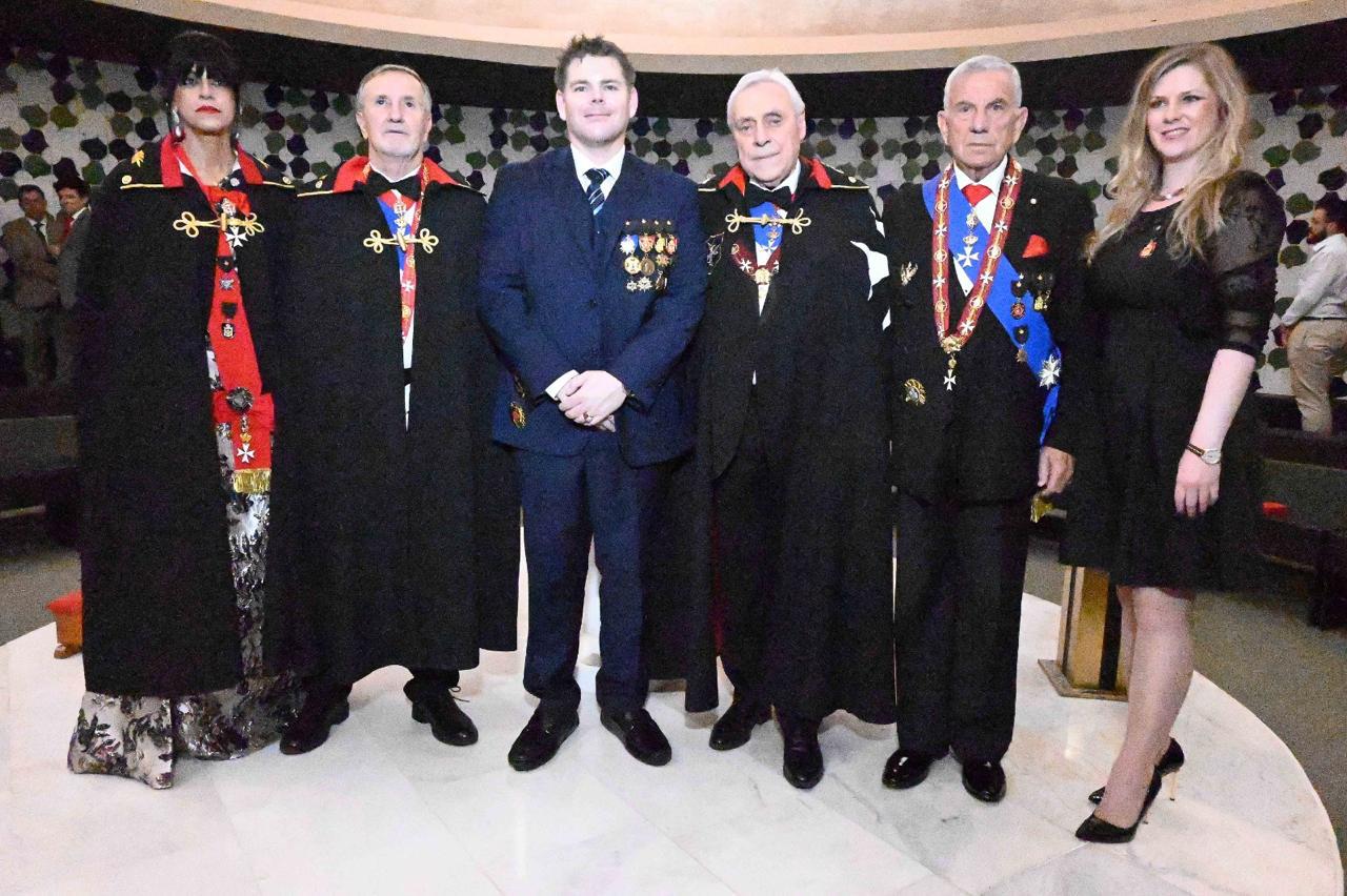 Autoridades da Ordem de Malta em cerimônia